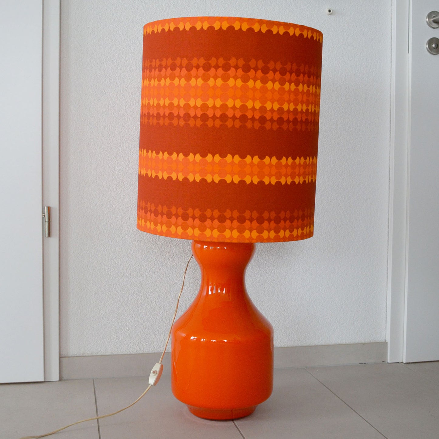 Grande lampe orange à poser au sol, vintage années 70