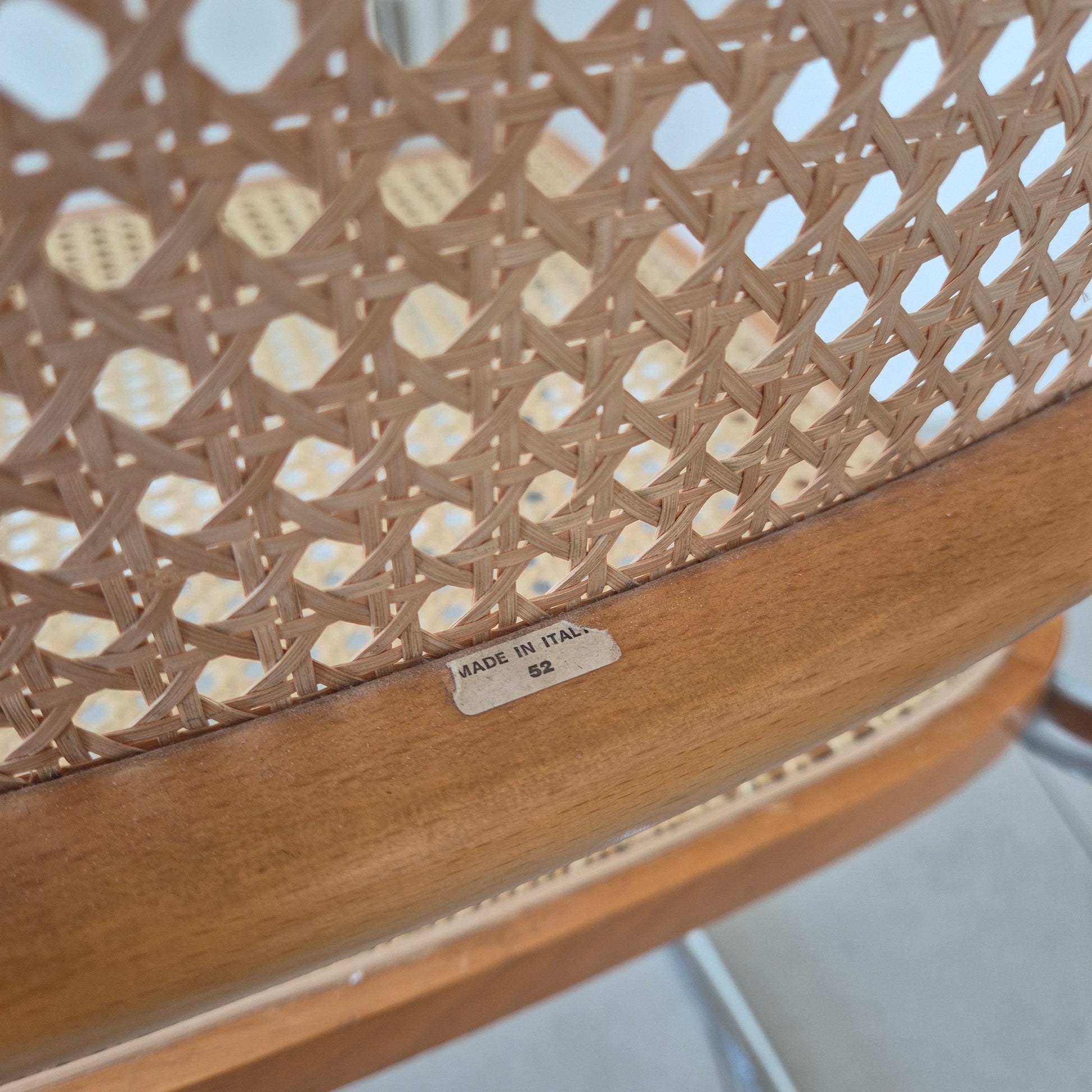 Paire de chaises vintage en cannage, années 60